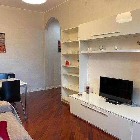 Adriano Metro & Comfort Suites - Affitti Brevi Italia 米兰 外观 照片